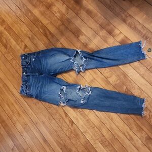 American Eagle Super High Distressed Jegging